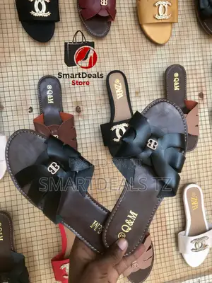 Viatu Q M Material Ya Kisasa Yenye Ubora Wa Hali Ya Juu