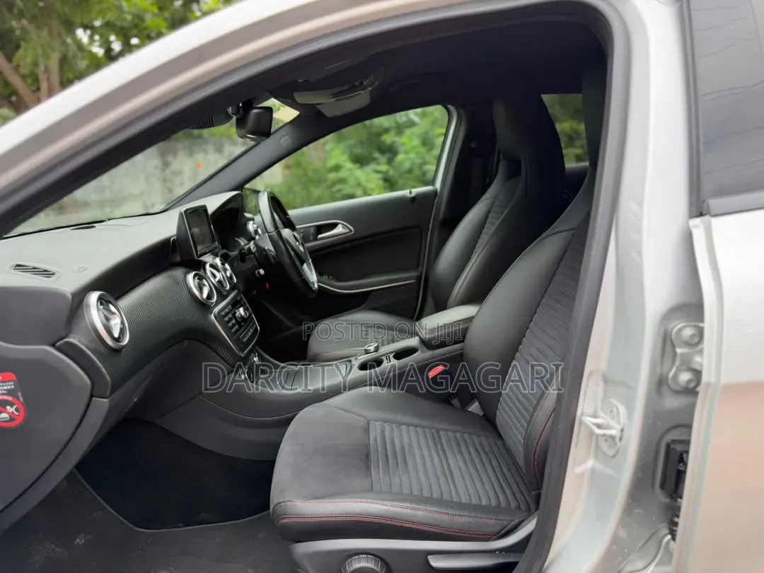 Mercedes-Benz A-Class 2014 Silver