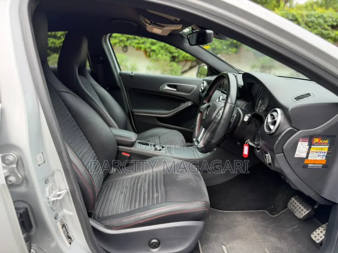 Mercedes-Benz A-Class 2014 Silver