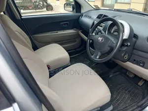Toyota Passo 2005 Silver
