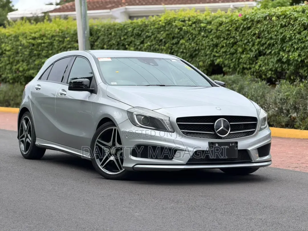 Mercedes-Benz A-Class 2014 Silver