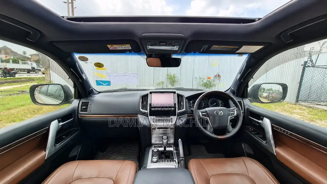 Toyota Land Cruiser 2017 Gold