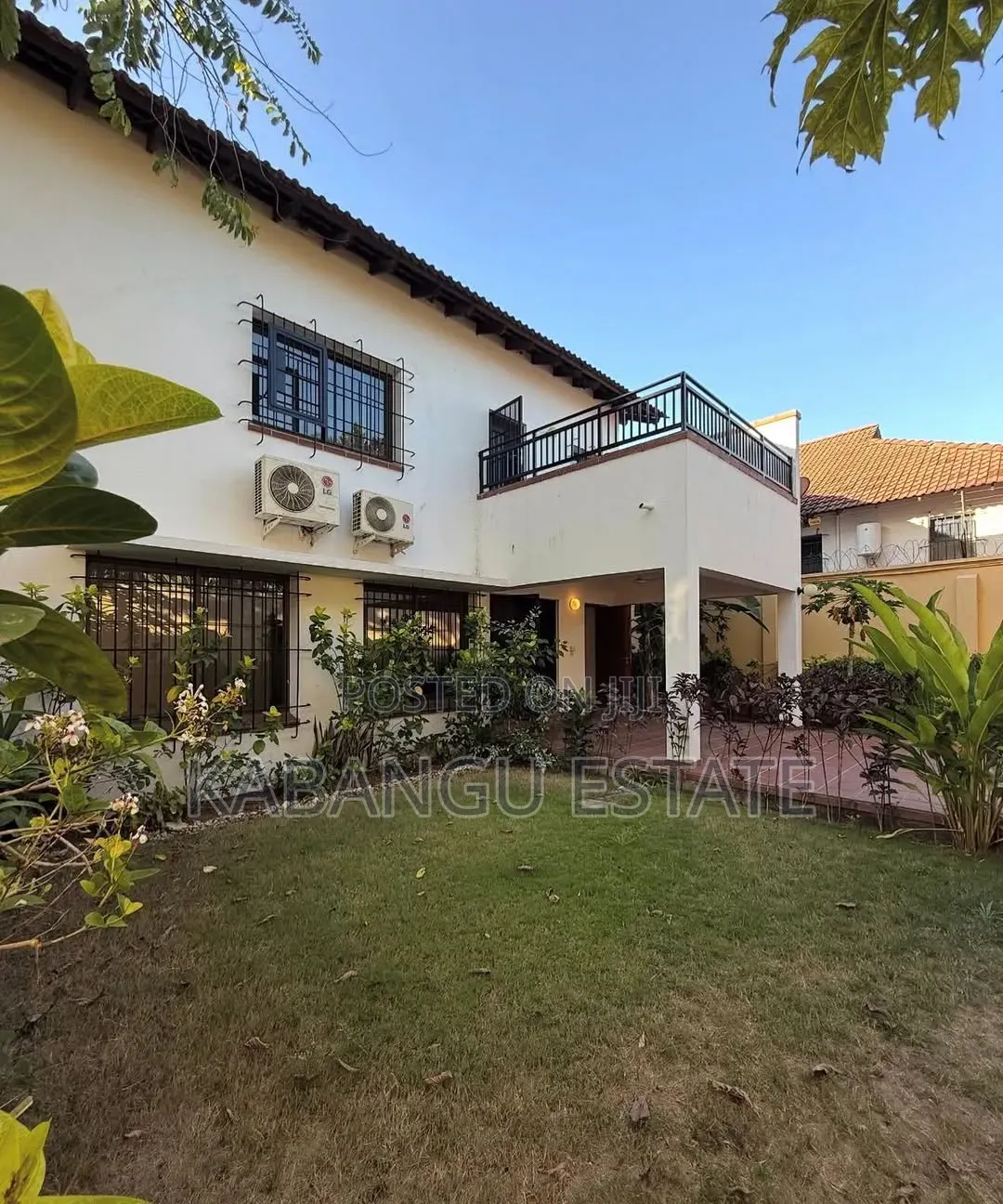 4bdrm Villa in Oysterbay for rent