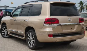 Toyota Land Cruiser 2017 Gold