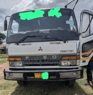 Fusso Tipper Nyeupe