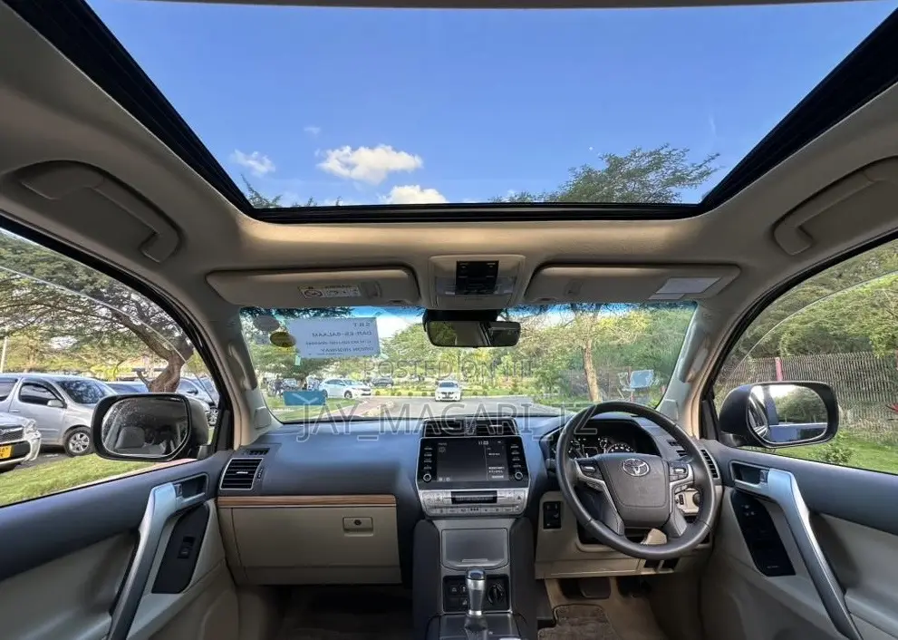Toyota Land Cruiser Prado 2023 Black