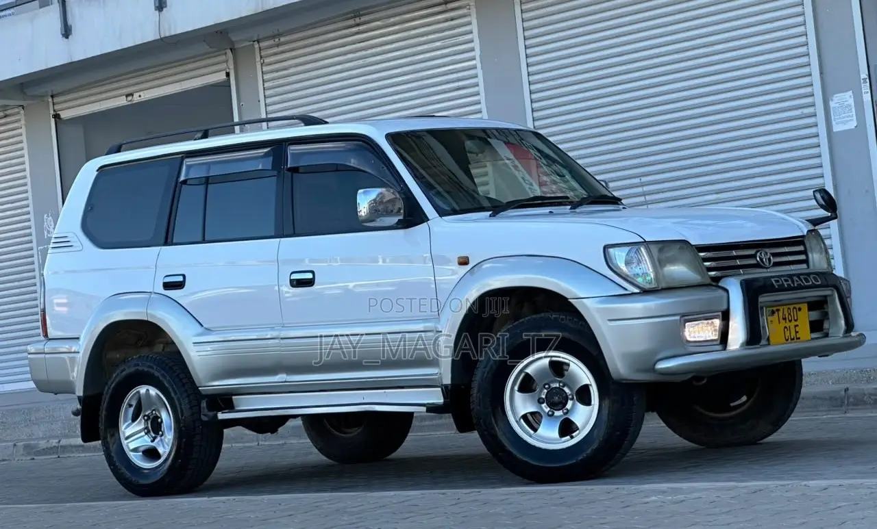 Toyota Land Cruiser Prado 2001 White