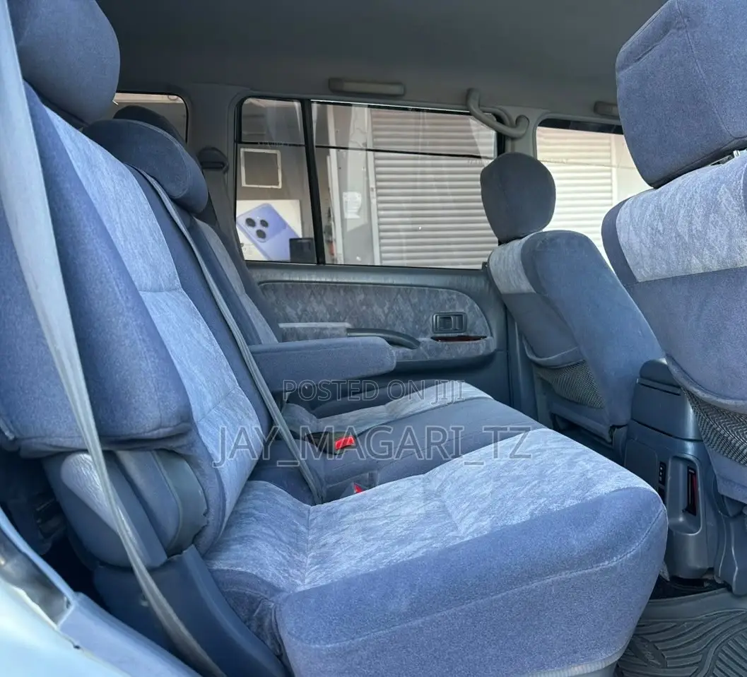 Toyota Land Cruiser Prado 2001 White