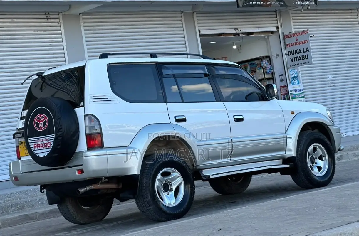 Toyota Land Cruiser Prado 2001 White