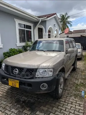 Nissan Patrol 2008 Gray
