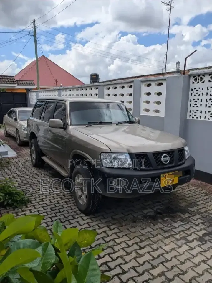 Nissan Patrol 2008 Gray