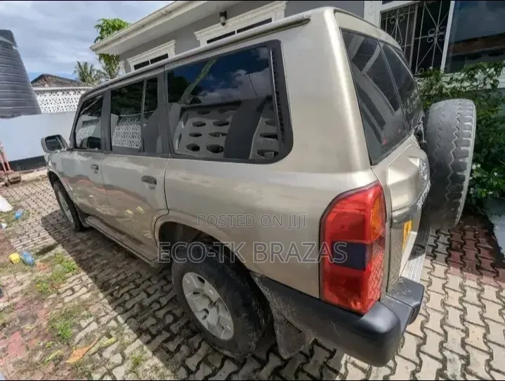 Nissan Patrol 2008 Gray