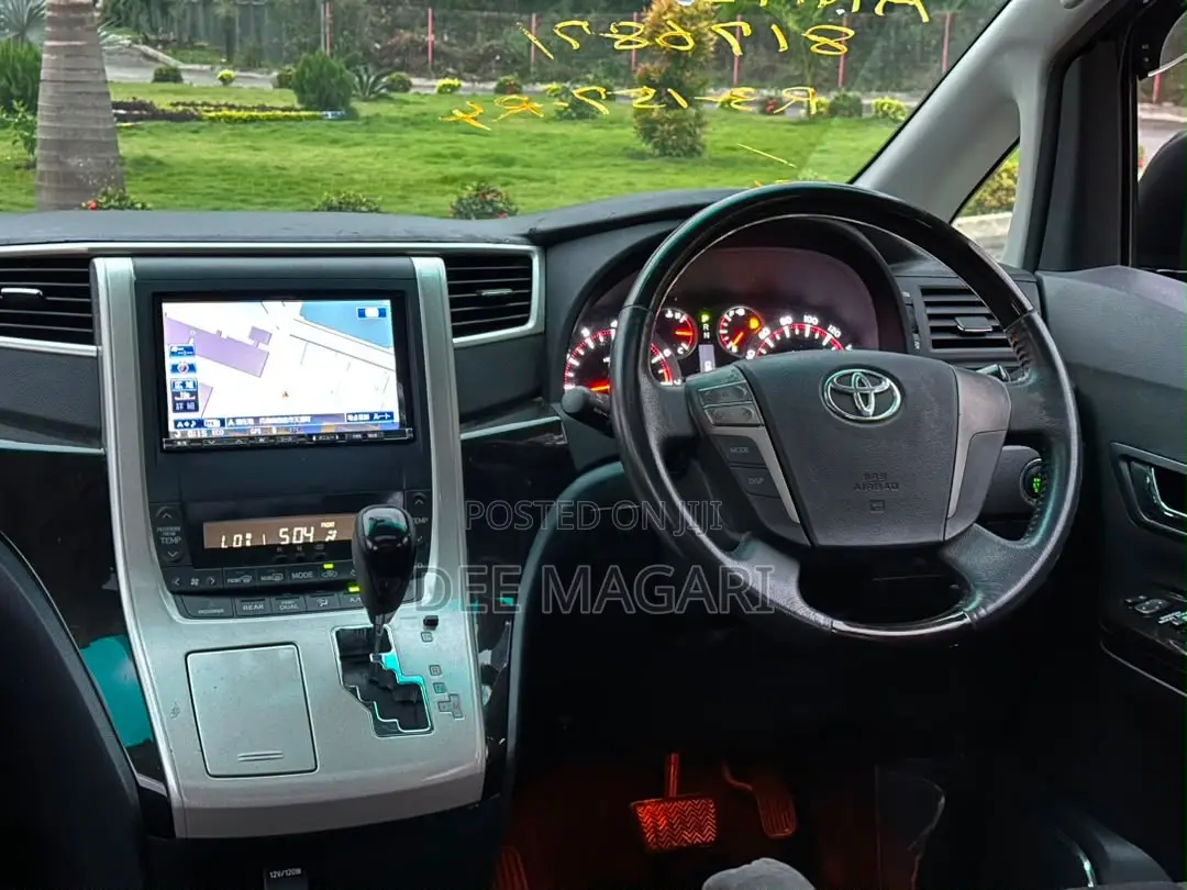 Toyota Vellfire 2011 Black