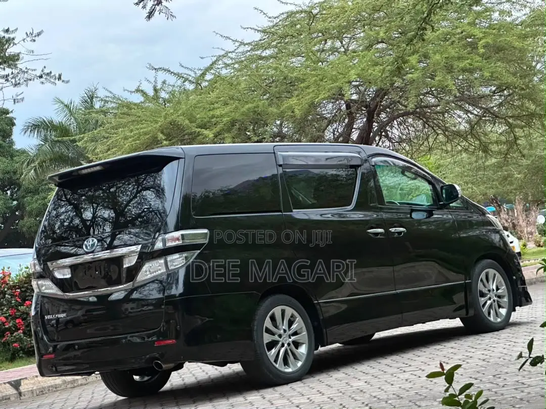 Toyota Vellfire 2011 Black