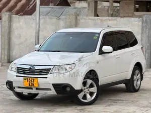 Subaru Forester 2010 Silver
