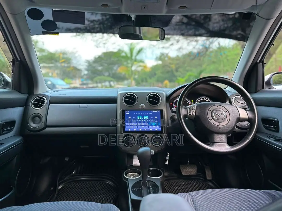 Mazda Verisa 2009 White