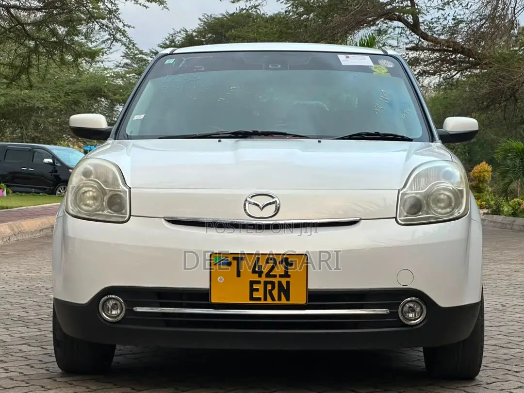 Mazda Verisa 2009 White