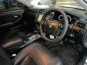Toyota Crown 2006 White