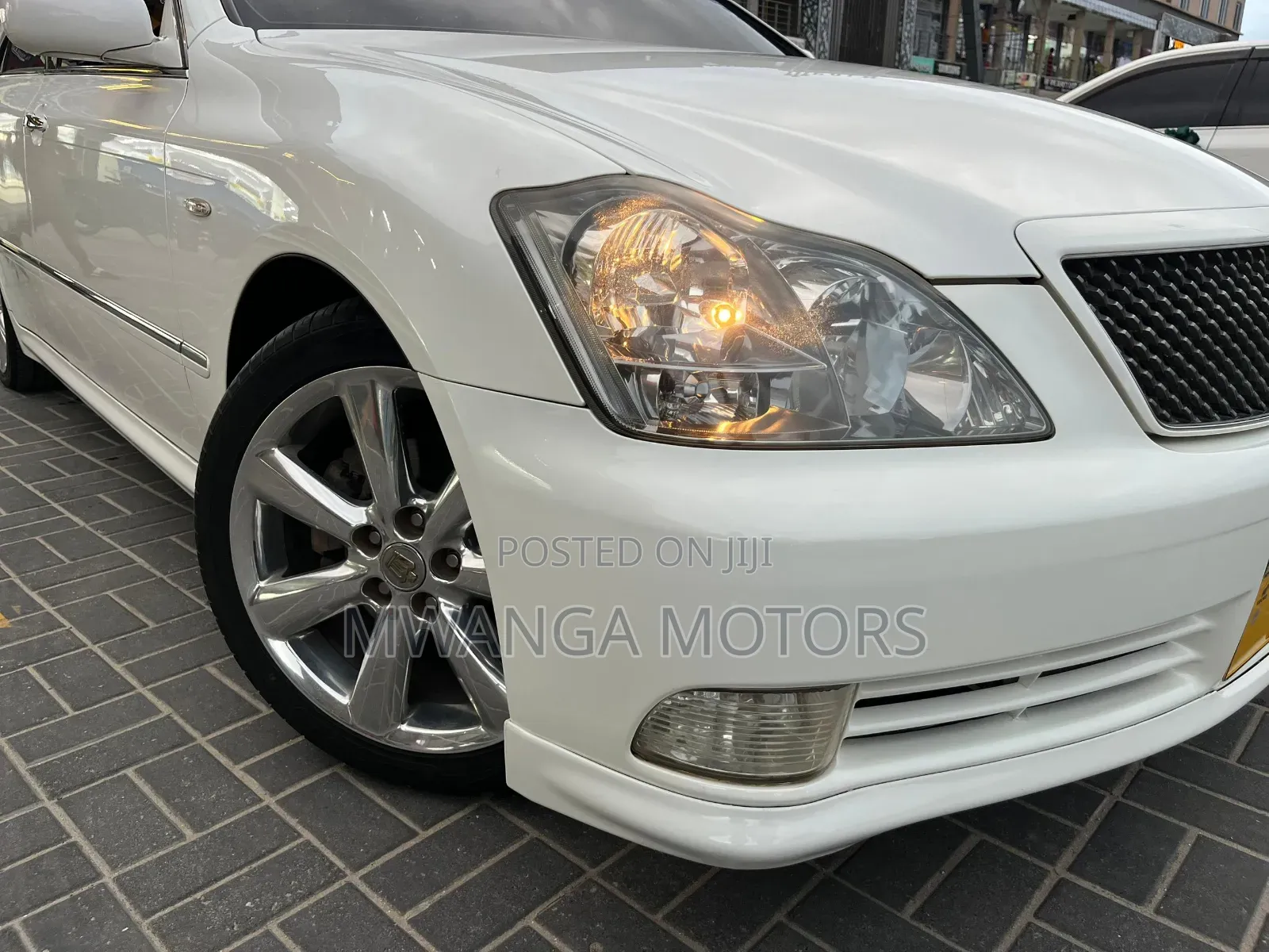 Toyota Crown 2006 White