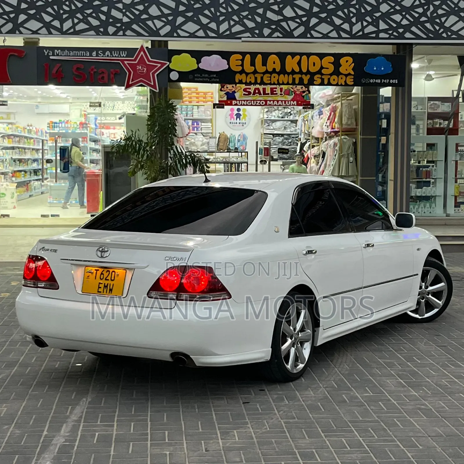 Toyota Crown 2006 White