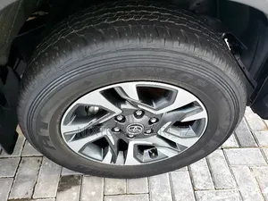 Toyota Fortuner 2024 Gold