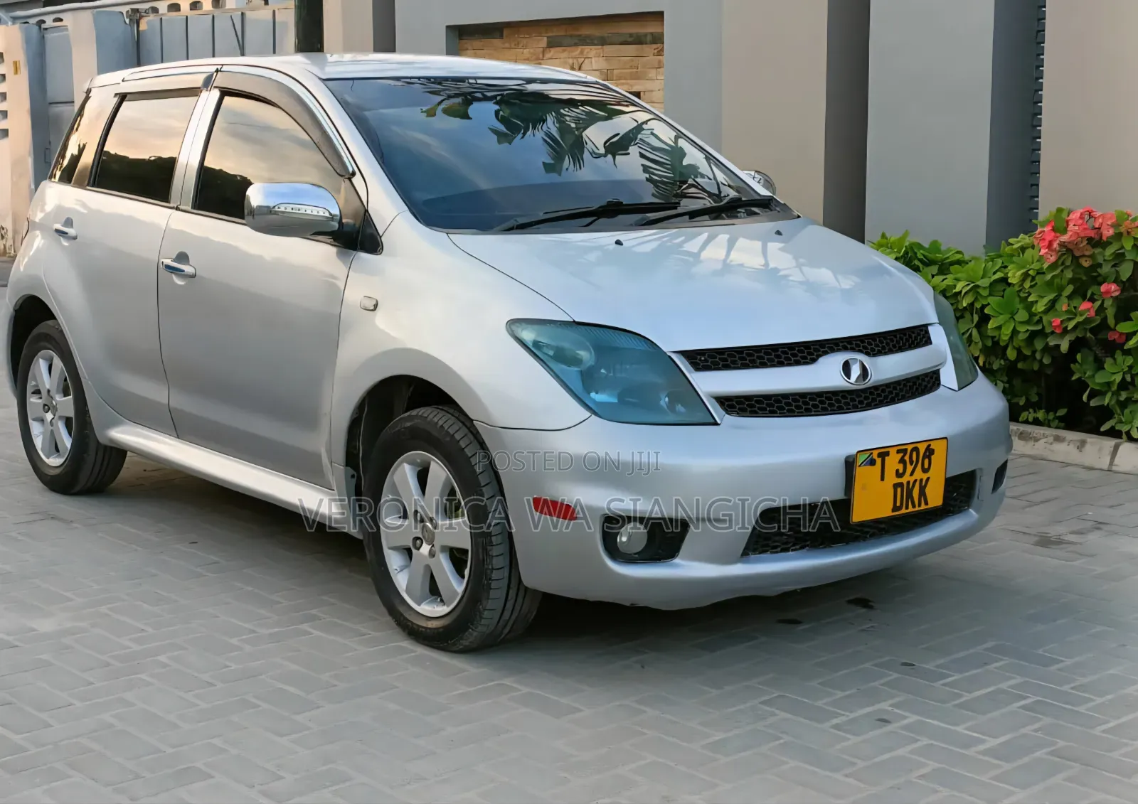 Toyota IST 2005