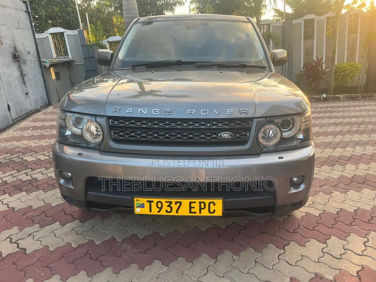 Land Rover Range Rover Sport 2011 Gray