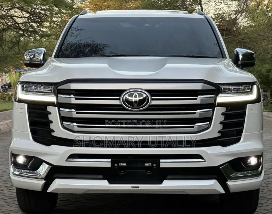Toyota Land Cruiser 2024 White