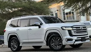 Toyota Land Cruiser 2024 White
