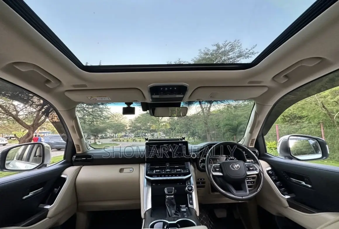 Toyota Land Cruiser 2024 White