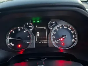 Toyota Land Cruiser Prado 2022 White