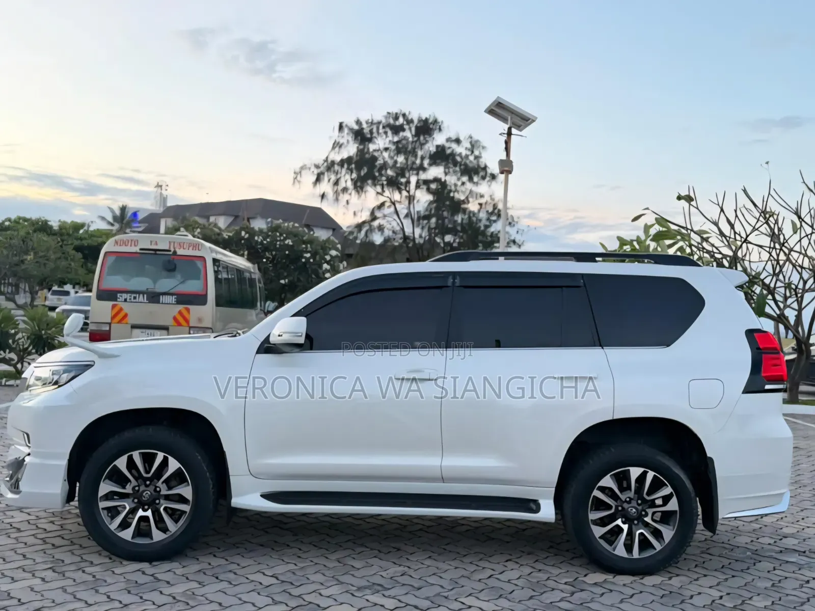 Toyota Land Cruiser Prado 2022 White