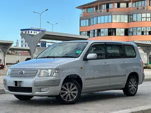Toyota Succeed 2009 Silver