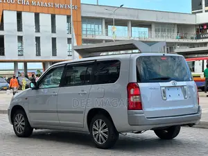 Toyota Succeed 2009 Silver