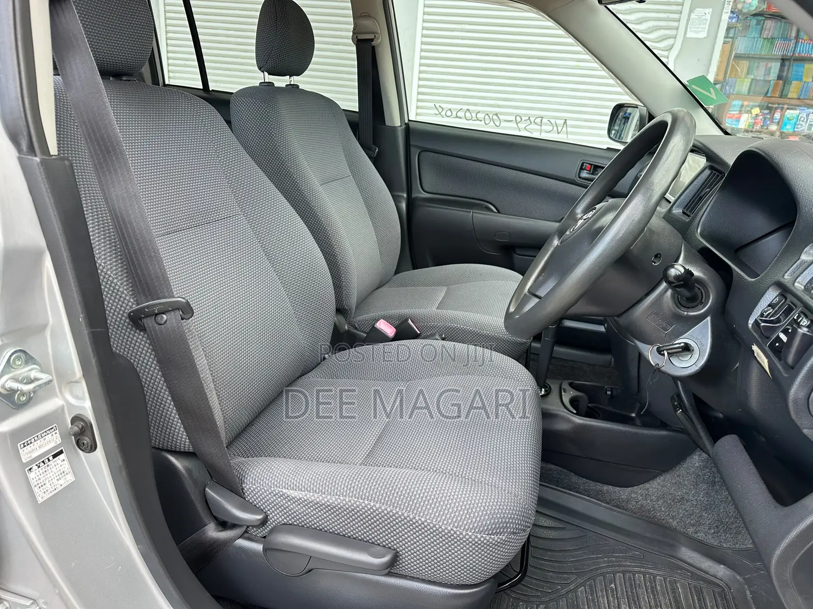 Toyota Succeed 2009 Silver