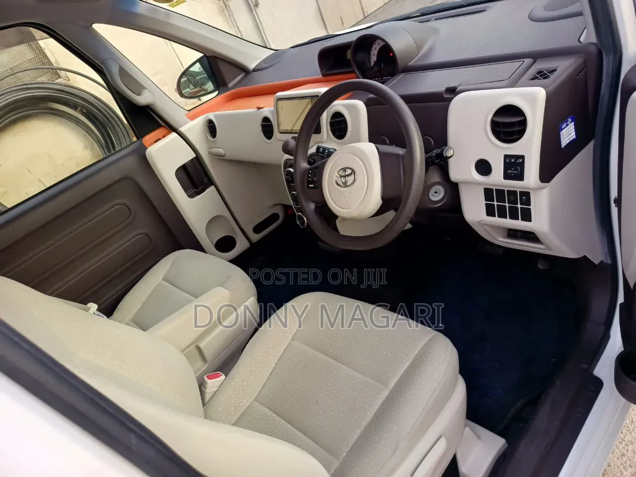 Toyota Spade 2014 White