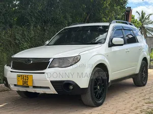 Subaru Forester 2009 White