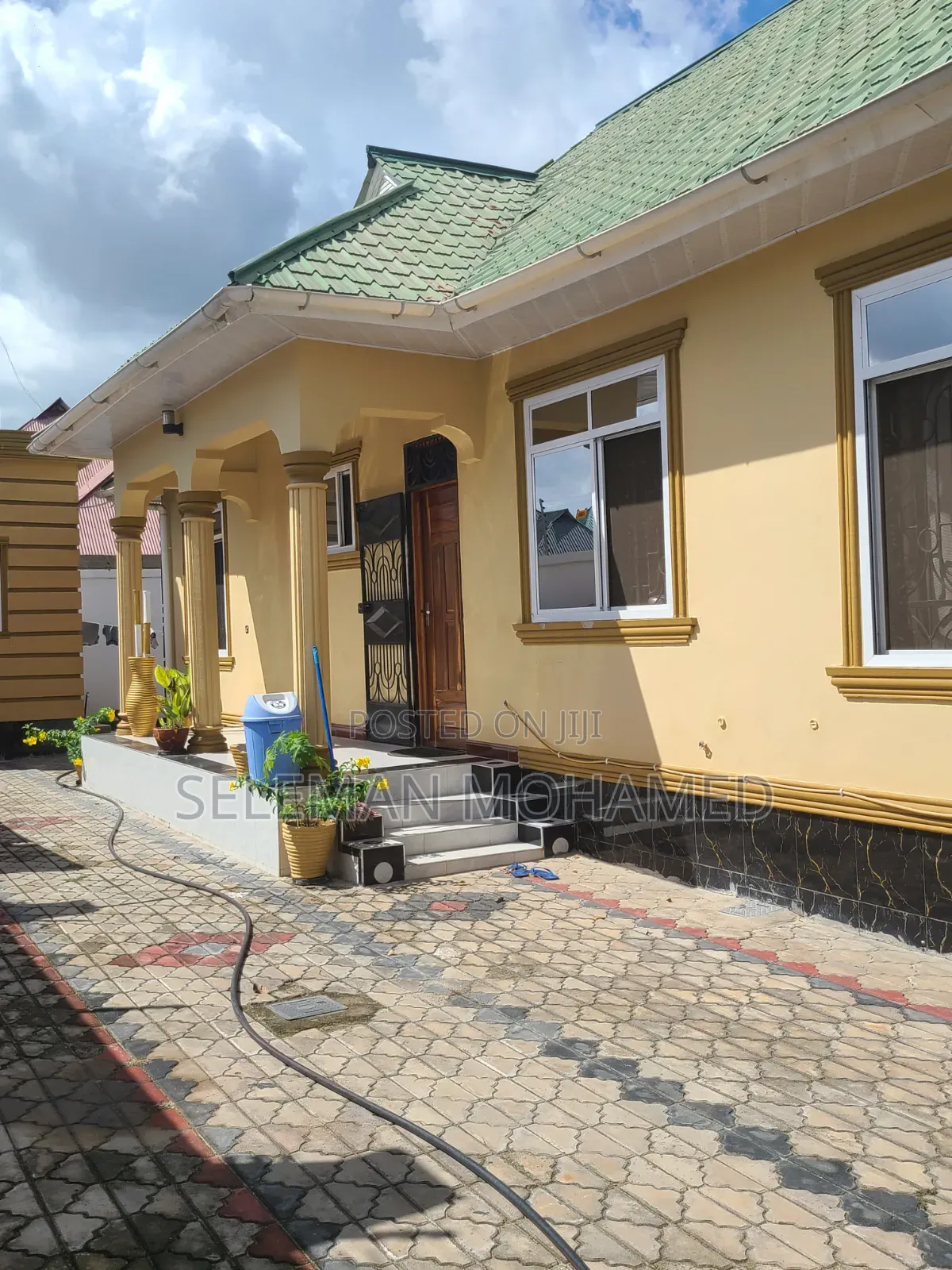 Furnished 4bdrm House in Biriani Real Estate, Chamazi for sale