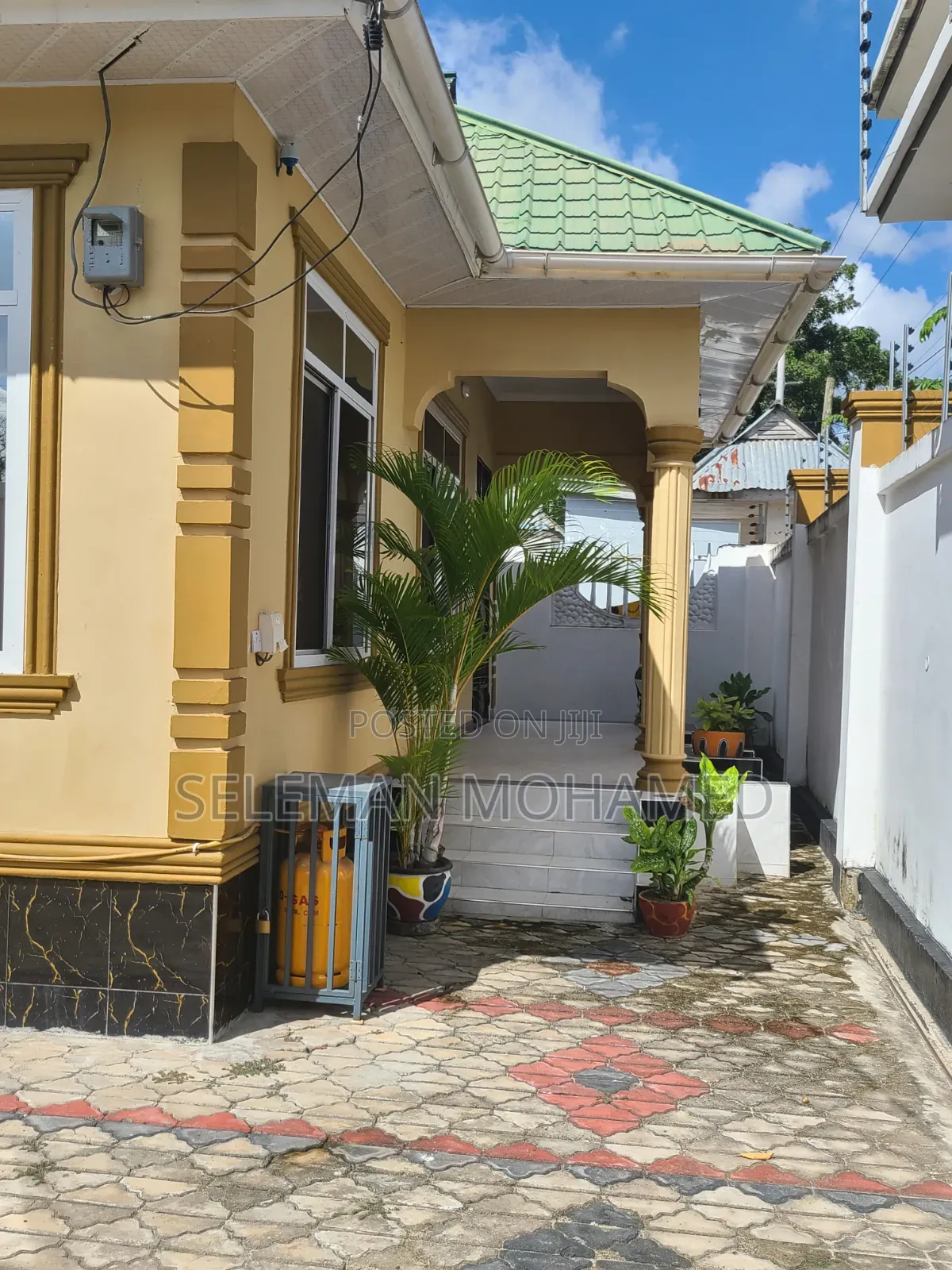 Furnished 4bdrm House in Biriani Real Estate, Chamazi for sale