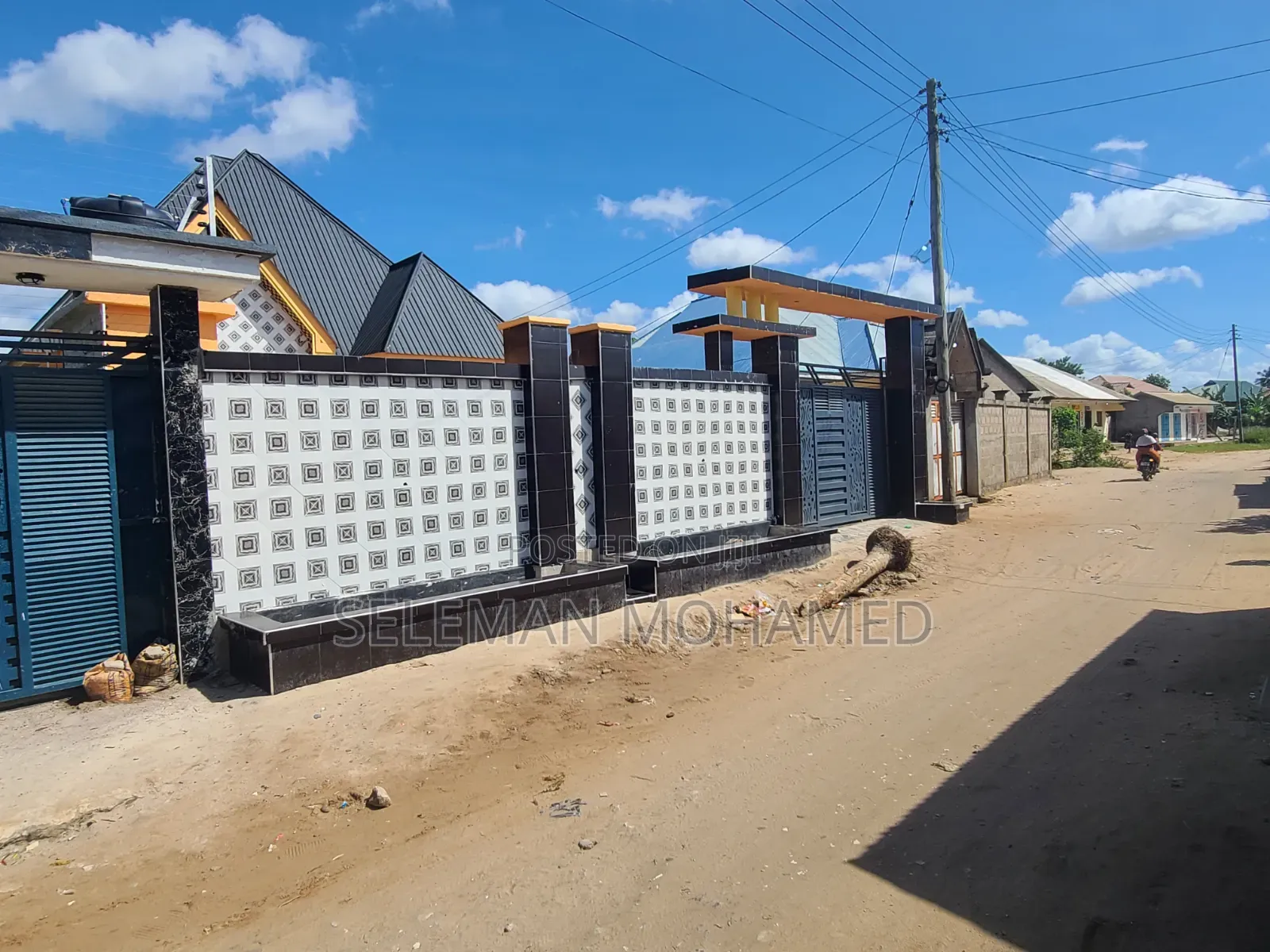 Furnished 4bdrm House in Biriani Real Estate, Chamazi for sale
