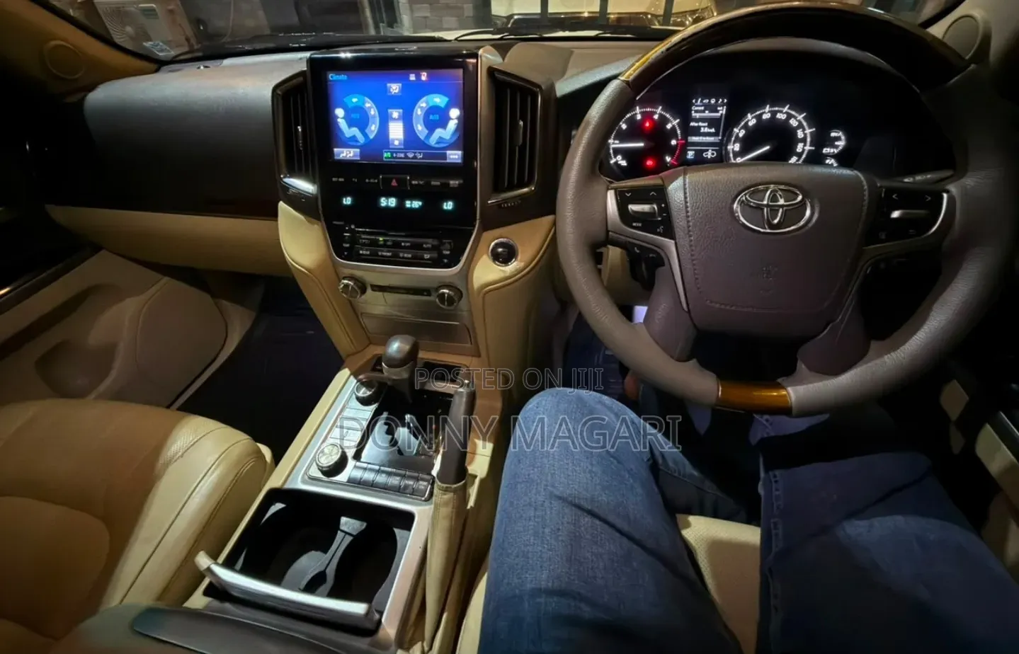 Toyota Land Cruiser 2016 White