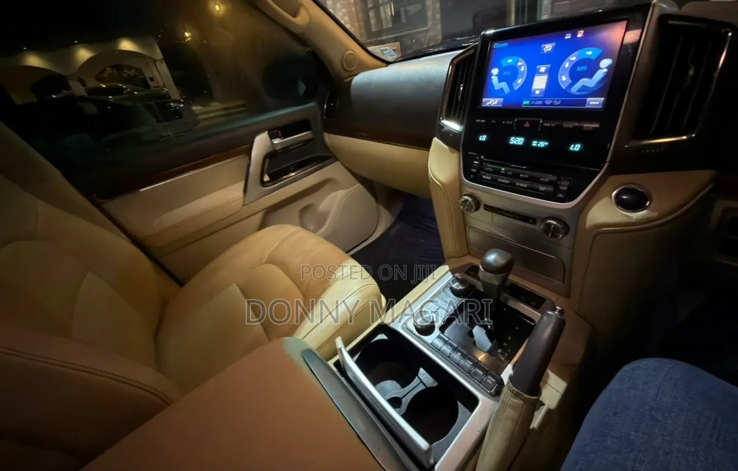 Toyota Land Cruiser 2016 White