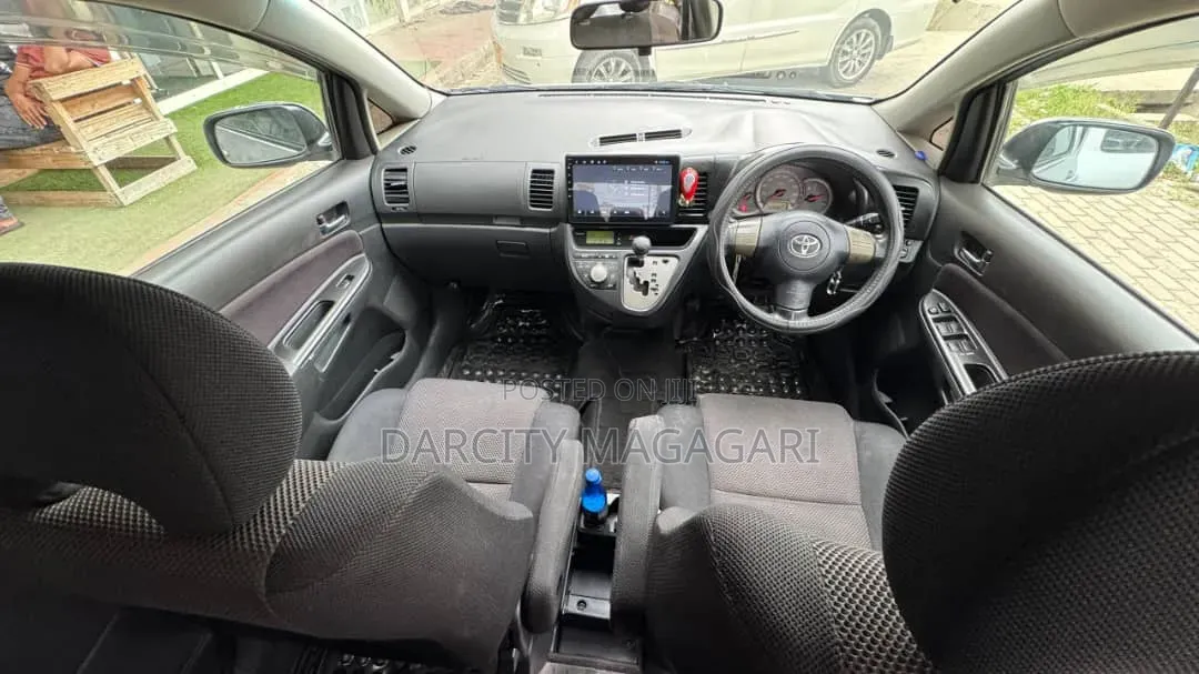 Toyota Wish 2006 Silver