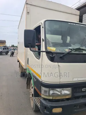 Mitsubishi Canter 2004 White