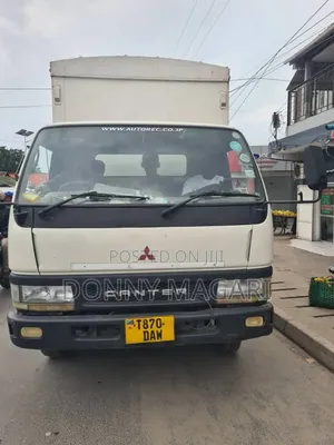 Mitsubishi Canter 2004 White