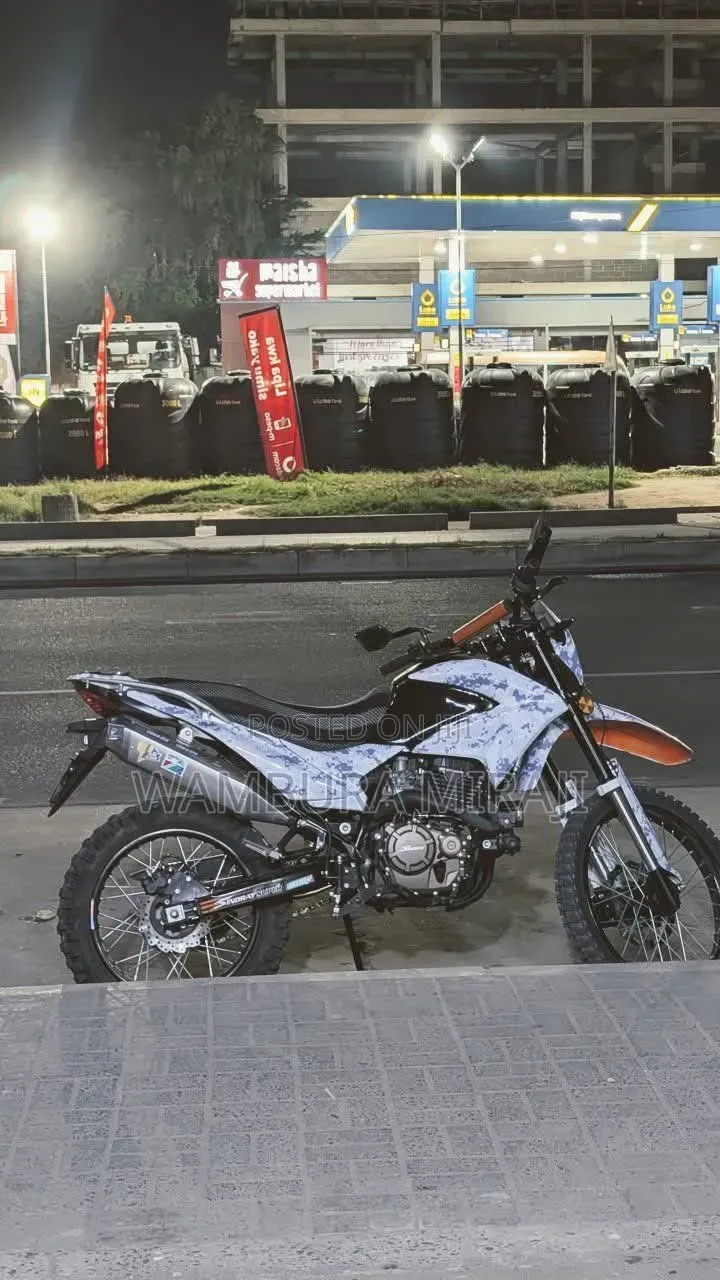 Honda CB 2025 Black