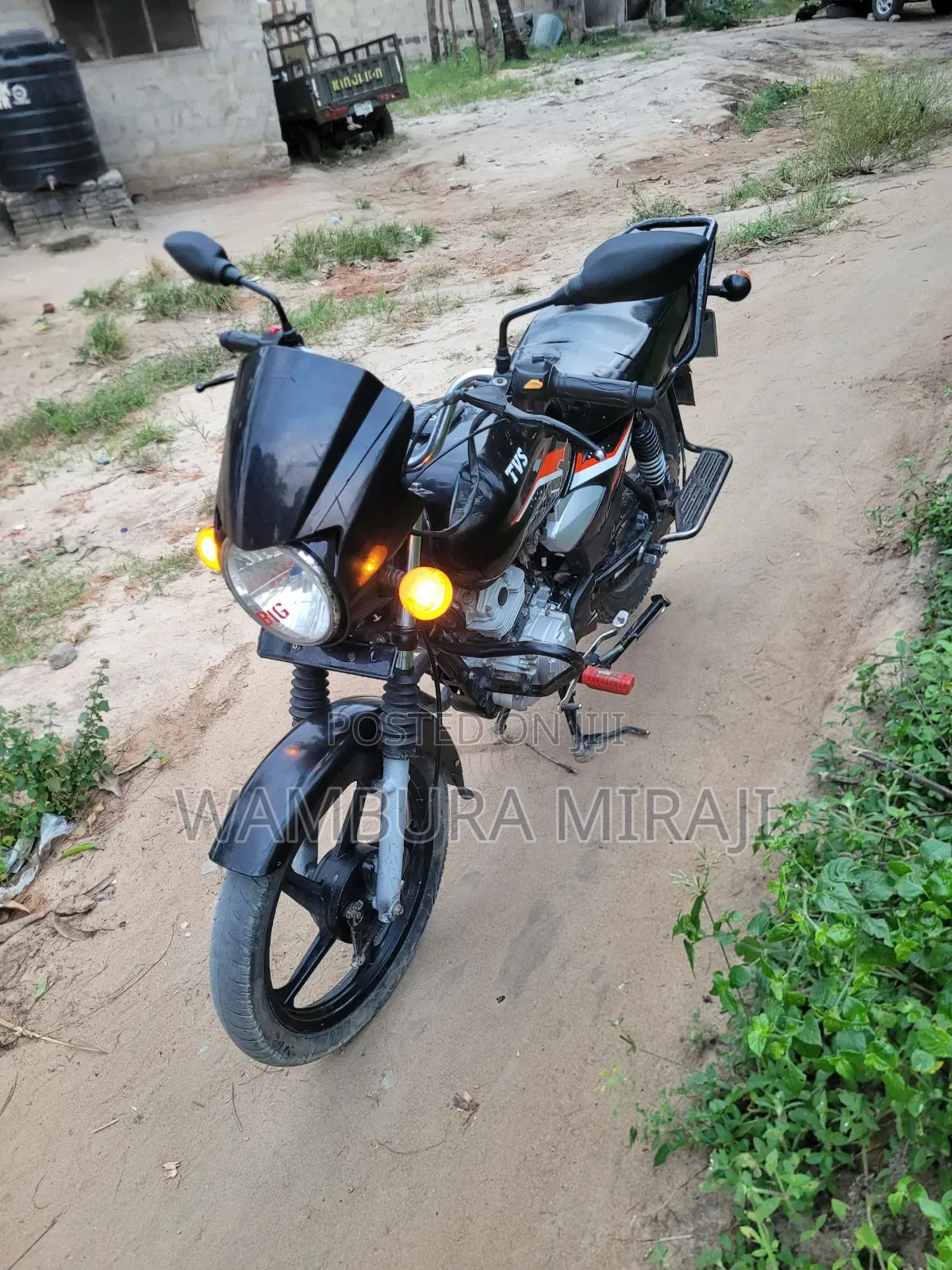 New Honda CB 2025 Black
