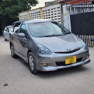 Toyota Wish 2004 Silver