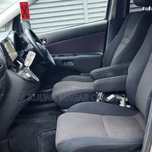 Toyota Wish 2004 Silver