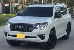 Toyota Land Cruiser Prado 2.8 2023 White